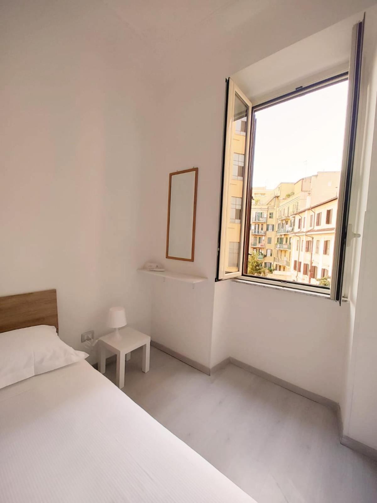Vivirome - 2 Bedrooms Apartment - San Giovanni 外观 照片