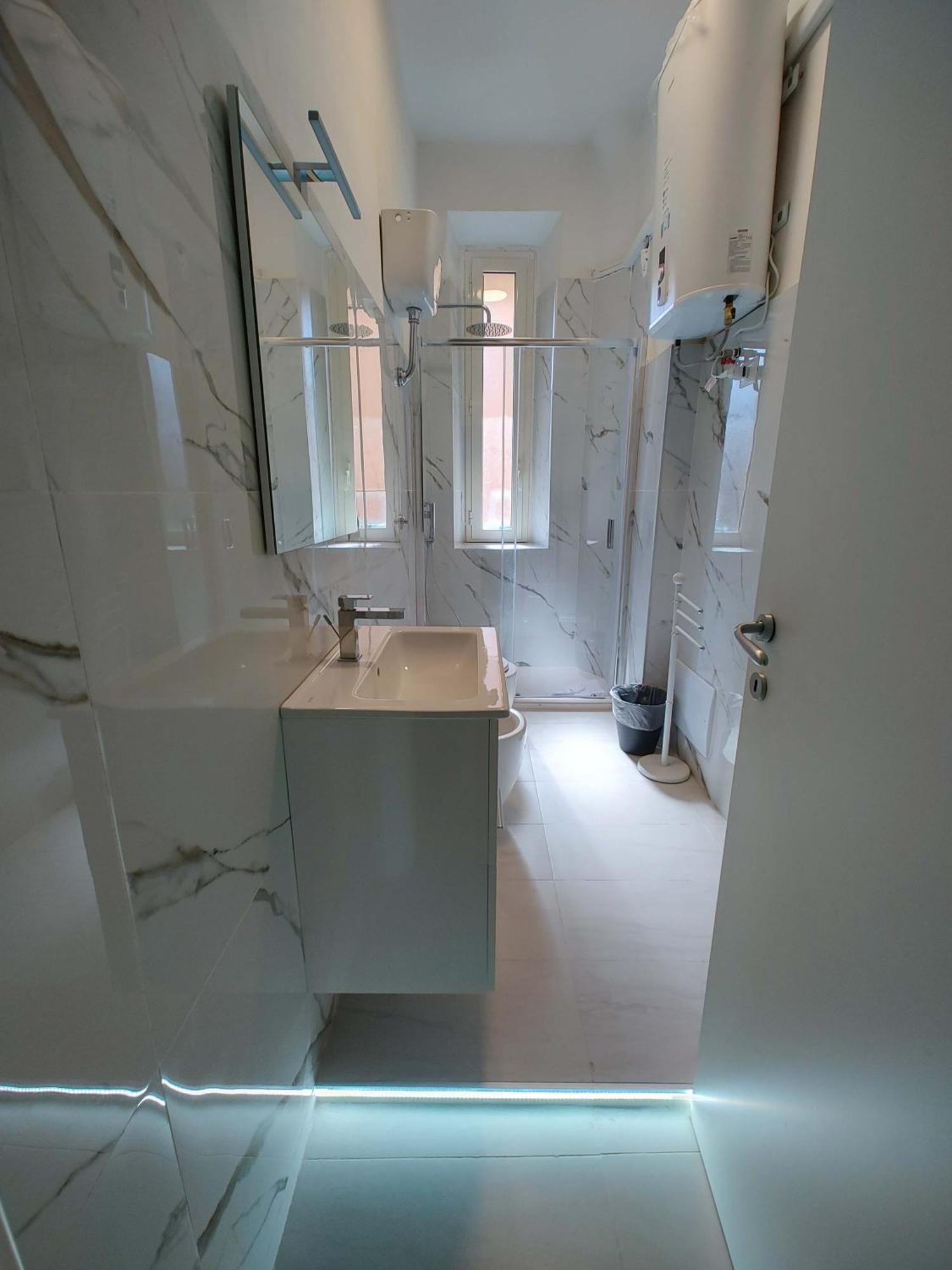 Vivirome - 2 Bedrooms Apartment - San Giovanni 外观 照片